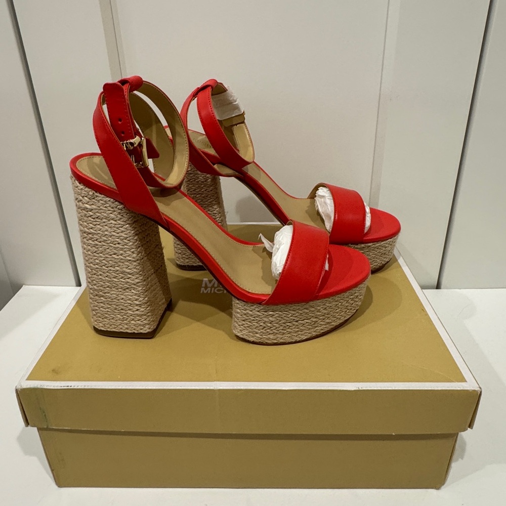 NEW Michael Kors Ashton Platform Block Heel Sandals - Spiced Coral, Size 9